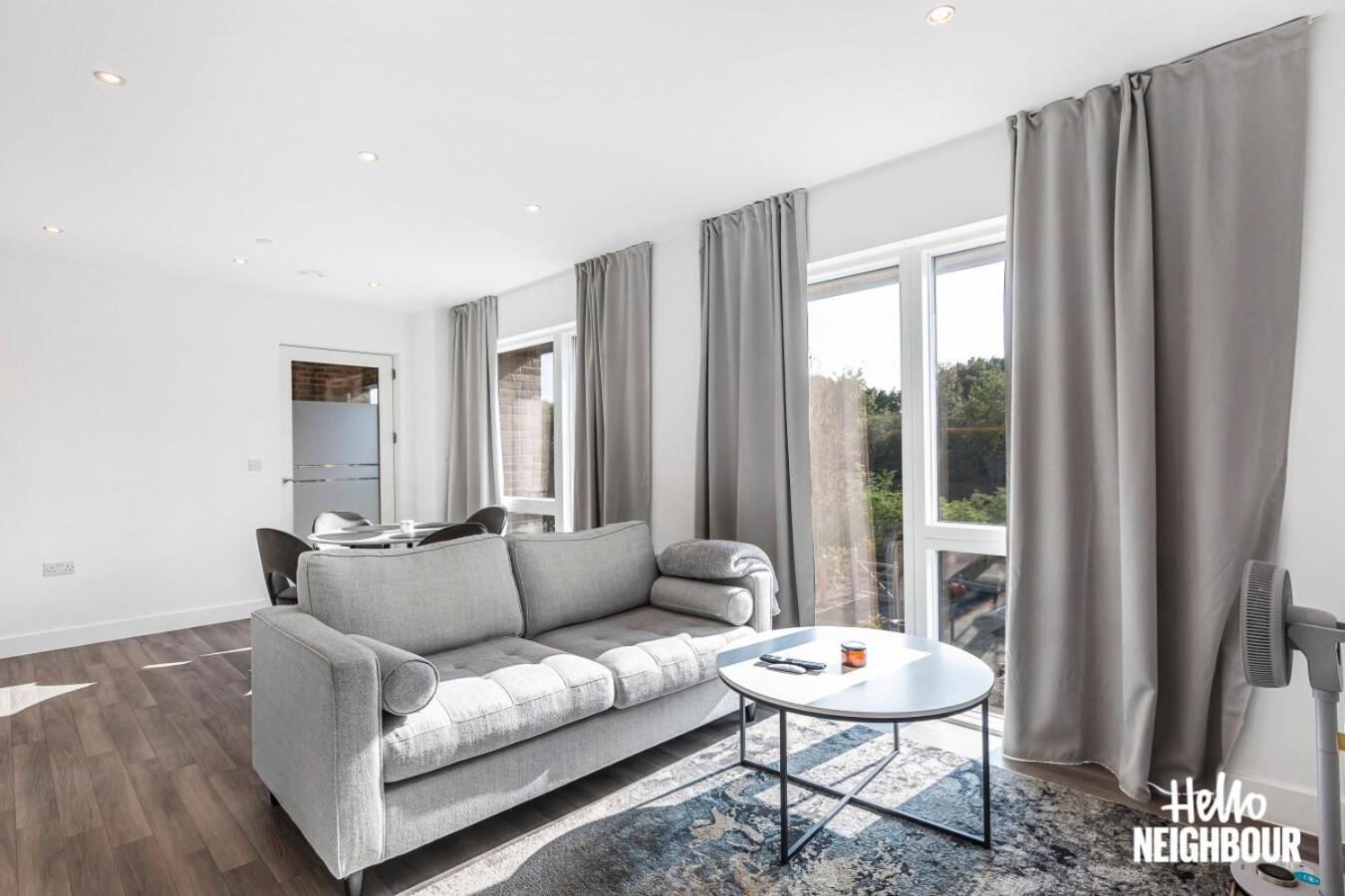 Modern 1 Bedroom Apartment With Parking In Colindale, London 埃奇韦尔 外观 照片