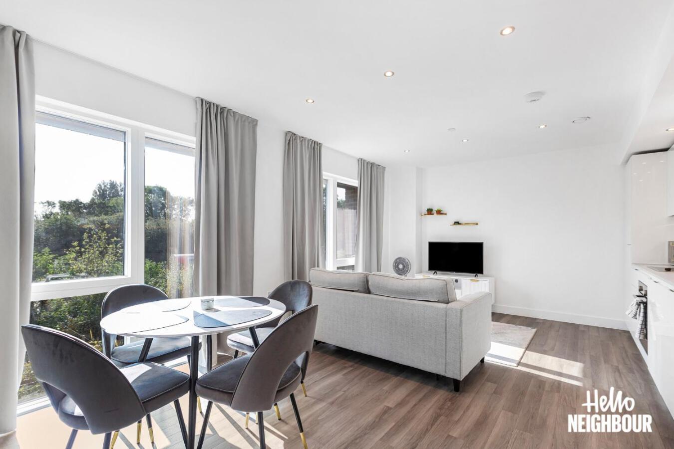 Modern 1 Bedroom Apartment With Parking In Colindale, London 埃奇韦尔 外观 照片